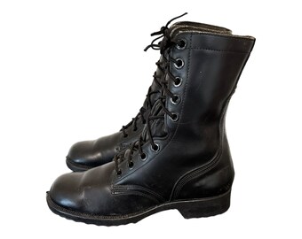 Vintage Boots-Military Boots-US Women Size 5-Jump Boots-Combat Boots-Women Boots-1990s-Vintage Women Wear-Lace Up-Gothic Wear.