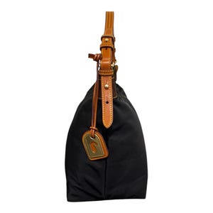 Bolso vintage-Dooney y Bourke-Bolso negro-Hecho en EE. UU.-Auténtico-Bolso de hombro-Asa superior-Lona y cuero-Bolso grande-Bolso de mano-Monedero.