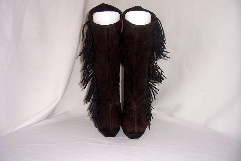 Sz 9 Women Vintage tall brown soft suede 1980s flat slouch boots.