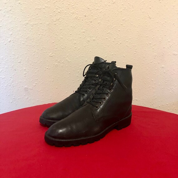 Size 6M Vintage Short Black Genuine Leather 1980s