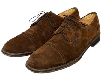 Vintage Suede Oxfords - Men display picture 2