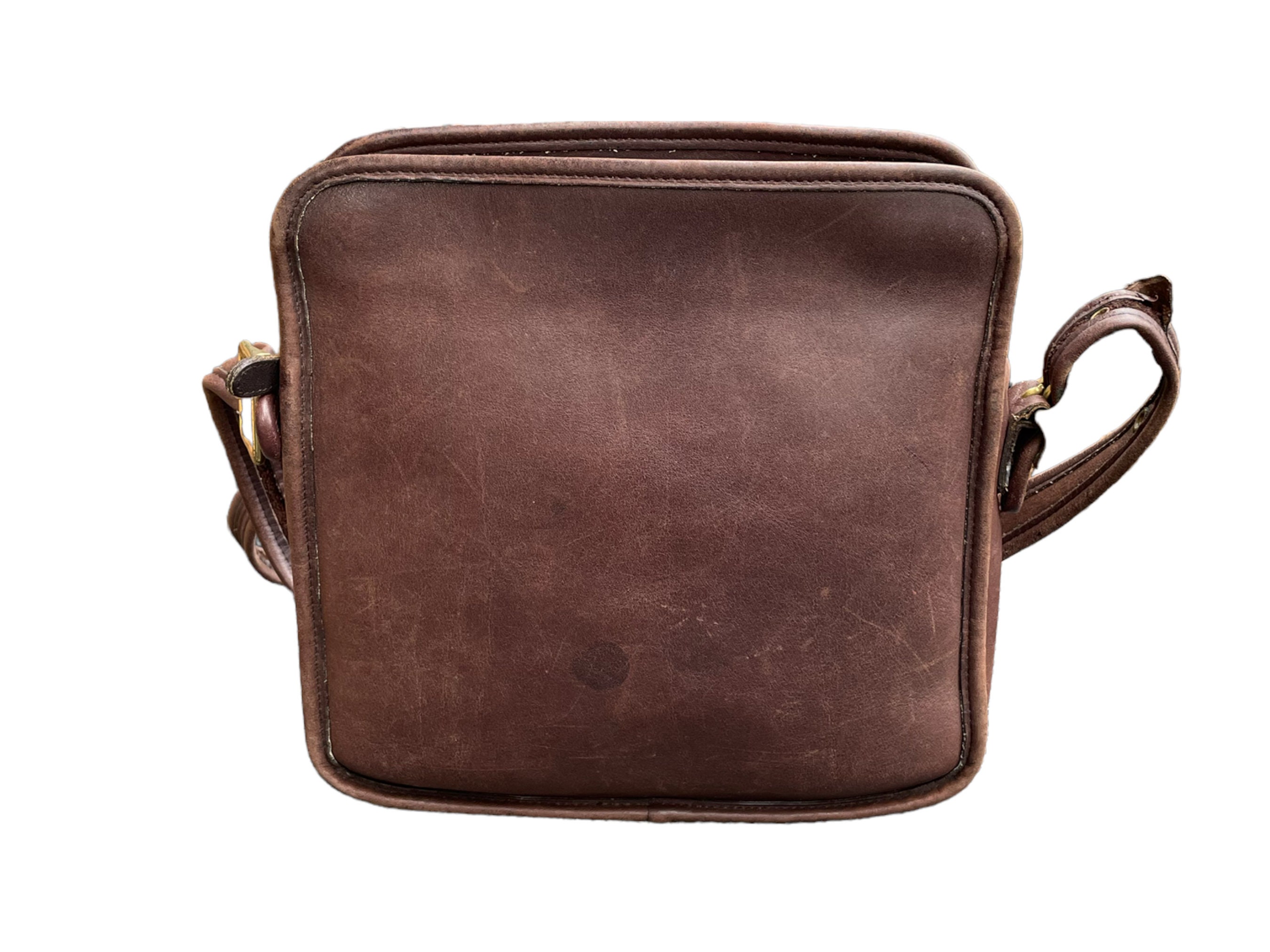 バッグ 90s old coach leather brown bag Vintage 90s Coach Saddle Bag Crossbody Brown Leather Snap