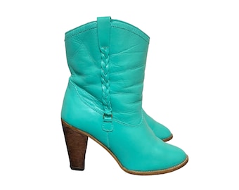 1980s Vintage South Beach Green Short Pull On Women Ankle Boots-US Women Size 5.5-Genuine Leather-Vintage Women Wear-Wood Stack Heels-Boots.