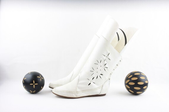 Vintage Boots-Size 5 Boots-Vintage Womens Wear-Vin