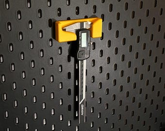 3D Printed Pegboard Digital Caliper Holder – Precision Tool Organizer for Workshop & Garage