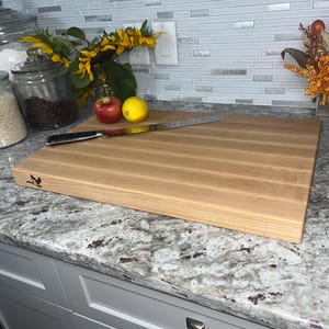 Hard Maple Edge Grain Cutting Board (Chef Series)
