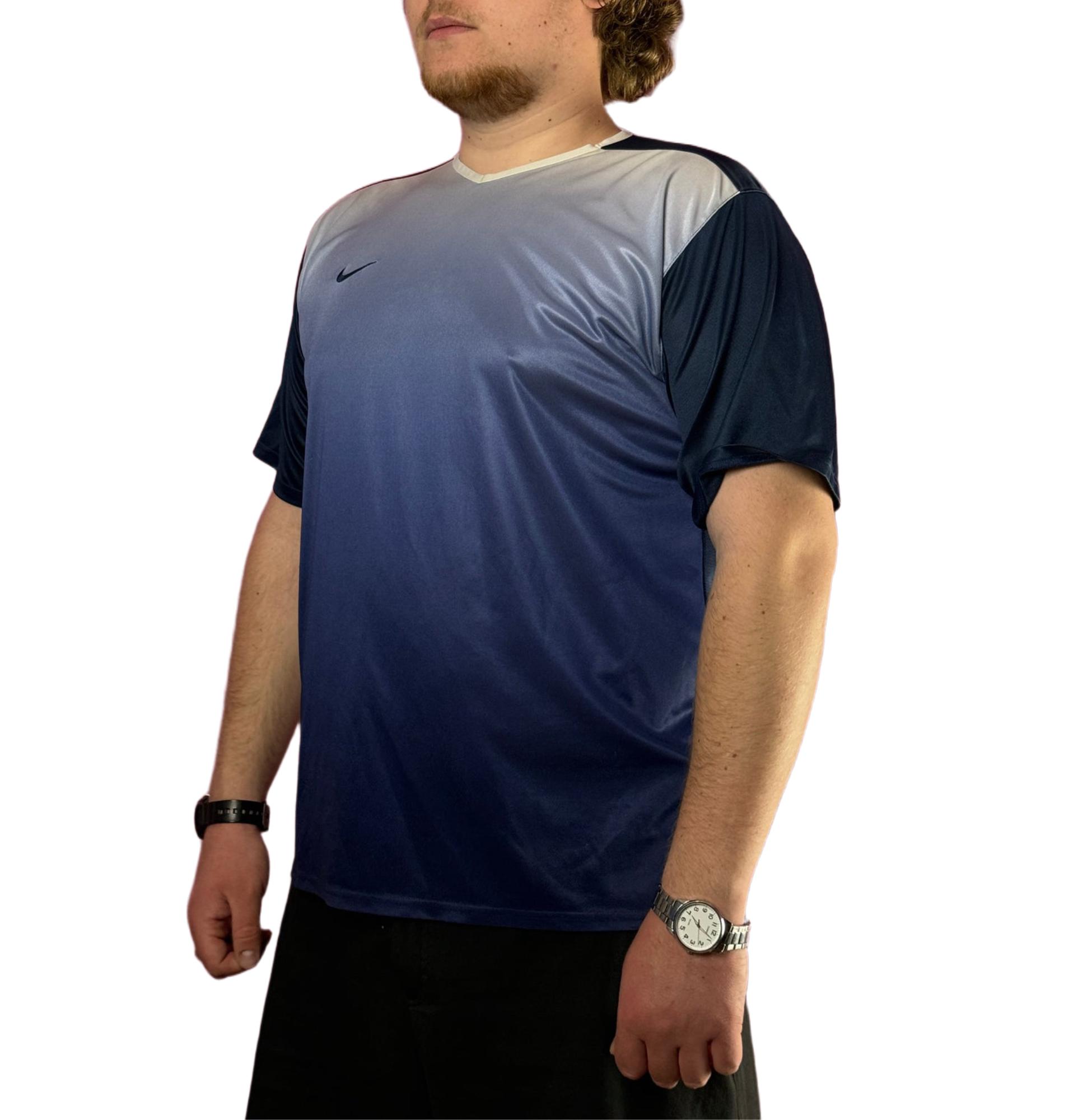 Y2K Nike Vintage Men's Gradient T-shirt - XL Navy Blue Polyester