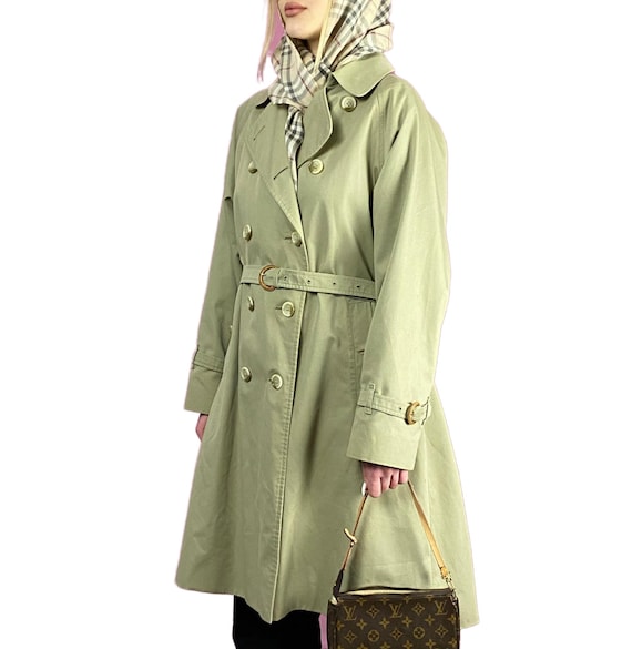 80s Burberrys Vintage Women's Belted Trench Coat - M Beige
