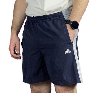 Pantalones cortos deportivos TriStripes Vintage para hombre - S Azul marino Poliéster