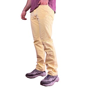 Burberry Vintage Men&#39;s Chino Pants - 33 Yellow Cotton