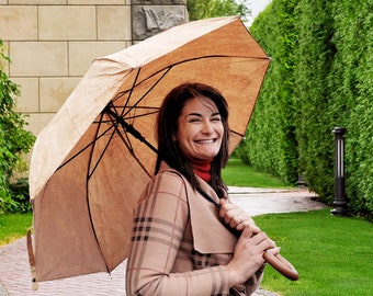 Parapluie en liège, liège original et manche en bois, cadeau parapluie fête des mères, cadeau jours de pluie