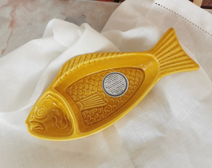 Ceramic fish shape olive serving bowl in yellow color