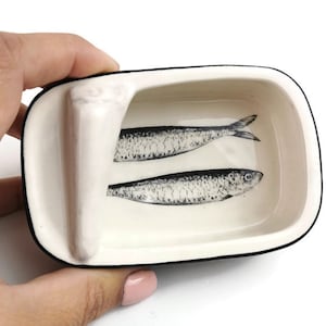 Light Gray Ceramic can with sardines home decor 11.5*7cm