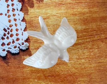 Portuguese white ceramic swallow size S  (7.5 x 5cm)