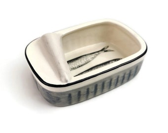 Light Gray Ceramic can with sardines home decor 11.5*7cm