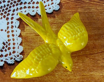 Portuguese ceramic swallow in yellow size M (13x9cm)