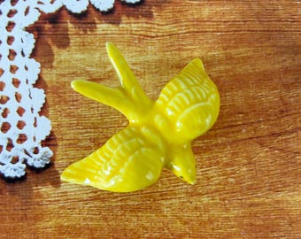 Yellow portuguese ceramic swallow size S (7.5 x 5cm)