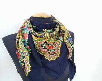 Half Viana's Tradicional folklore scarf navy Blue (triangle shape)