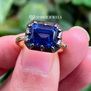 Emerald Cut Blue Sapphire Engagement Ring, Blue sapphire solitaire ring, Single Stone Bridal Ring, Blue Stone Wedding Ring For Women.