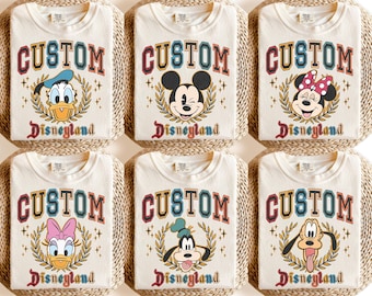Maglietta Disneyland con nome personalizzato: Topolino e i suoi amici in vacanza in famiglia
