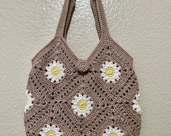 Crochet Breezy Days Daisy Purse Taupe, Off White and Light Yellow. Ready to ship