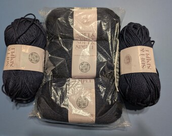 Lion Brand Lot of 5 Soft & Simple Navy each 131 yds 100 per cent Viscose Category 4 Free shipping