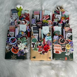 Blind Date with a Book Gift, Book Lover Gift, Bookish Gifts for Reader, Mystery Book,Spicy or Dark Romance, Romantasy,Horror,Fantasy,Fiction