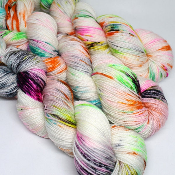 Hand Dyed Speckled Sock Yarn - SW Sock 80/20 - Superwash Merino Nylon - 400 yards - Shock Star