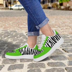 Green Low Top Tiger Sneakers, Animal Print Shoes, Unisex Casual Shoes, Tiger Decoration Footwear, Gift For Him/Her