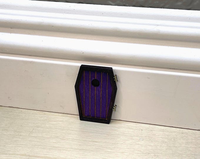 Cute Lil’ Coffin Mouse Door (Purple) Available with or without Halloween Decoration Pack