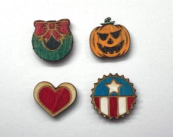 Holiday Edition Lil’ Wreath set for 2” Cute Lil' Mouse Door sizes.