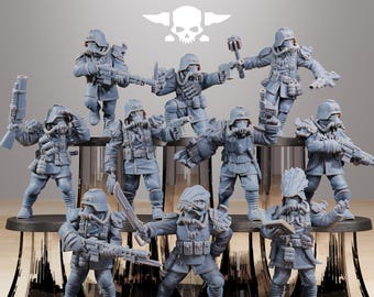 Op de afbeelding: Een groep van tien grijze plastic miniatuurfiguurtjes van soldaten die gasmaskers dragen en wapens vasthouden. De figuurtjes zijn in verschillende actiehoudingsposes geposeerd. De figuurtjes staan op een grijs en wit platform. De figuurtjes zijn van het merk Station Forge.