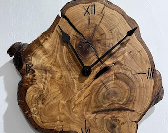 Wooden Clock | Wall Clock | Wall Clock | Tree Trunk Clock | Customizable Clock | Natural Wood | Home Decor