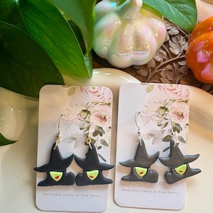 Green Witch Earrings – Iconic Movie-Inspired Jewelry