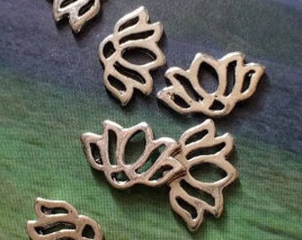 SALE, 10 lotus flower charms or connectors, silver tone, 12mm