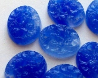 SALE, 10 deep blue vintage glass oval cabochons with floral pattern, flatbacks, 12mm x 10mm