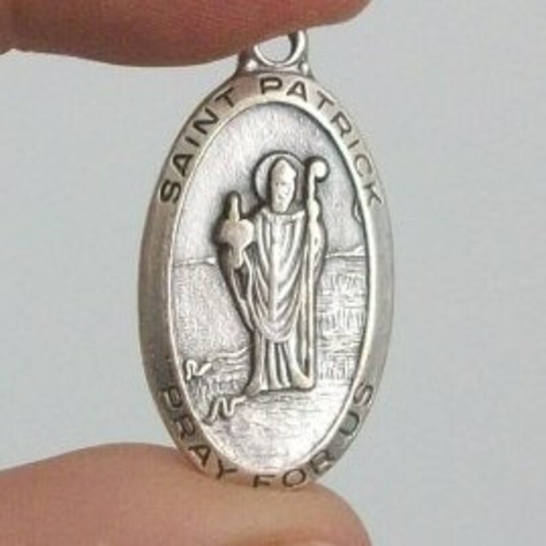 silver plated Patrick medallion 30mm 1 St