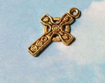 10 cross charms with circle pattern, antiqued gold tone, 27mm