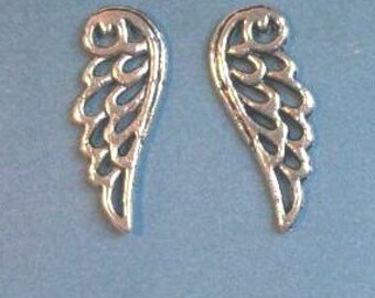 SALE - 10 wing outline charms, silver tone, 24mm