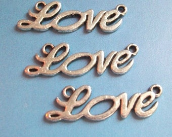 SALE - 20 cursive 'Love' connectors, shiny silver tone, 32mm