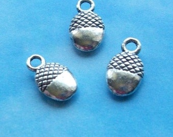 SALE, 20 tiny acorn charms, silver tone, 12mm