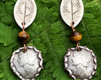 Engelsflügel Ohrringe mit geschmolzenen Dimes. Handgemachte Silberne Engelflügel. Silber Dime Ohrringe. Dime Ohrringe. Münze Schmuck Ohrringe.