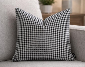 Black White Geometric Throw Pillow Cover – Modern Decorative Sofa Cushion