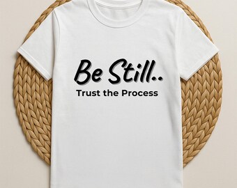 静まって信仰を知るTシャツ：柔らかいコットンの聖書の一節シャツ