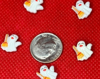 Set of 5 Happy Ghost Magnets | Spooky Decor