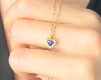 Kleine saffierhartketting voor vrouwen, saffierhart bedelsieraden, sierlijke gouden september geboortesteenhanger, verjaardagscadeau voor haar