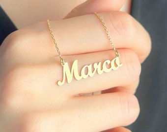 Aangepaste naamketting • Gepersonaliseerde sieraden voor haar • Gouden naamplaatjeketting • Verjaardagscadeau • Sierlijke naamhanger • Kerstcadeau