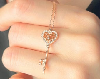 Sleutel met hart zirkonia ketting, sterlingzilveren sleutelhanger voor vrouwen, verjaardagssieraden, minimalistische ketting, jubileumcadeau voor haar