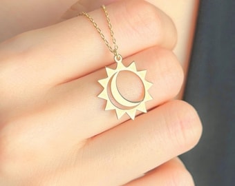 Zon en maan ketting goud, hemelse sieraden cadeau voor haar, maan zon hanger, minimalistische astrologie ketting, verjaardagscadeau voor vrouwen