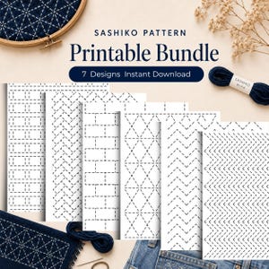 Könnte beinhalten: Ein Sashiko-Muster-Bundle zum Ausdrucken mit 7 Designs als Sofort-Download. Das Bild zeigt mehrere weiße Blätter mit schwarzen gestrichelten geometrischen Mustern, einen dunkelblauen Stickrahmen und einen Strang dunkelblaues Garn.